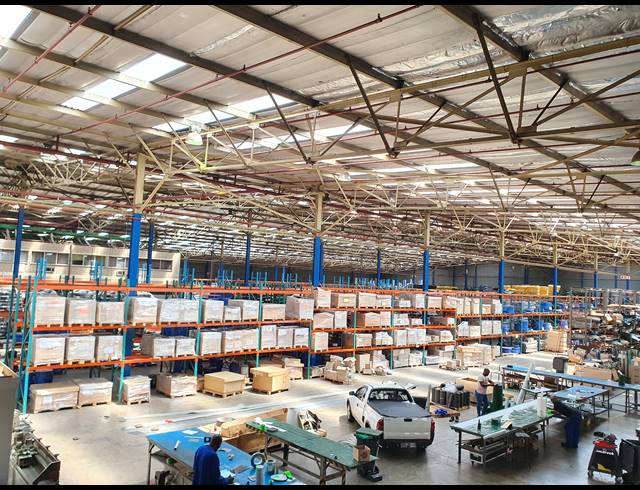 8,558M² WAREHOUSE FOR SALE IN CITY DEEP